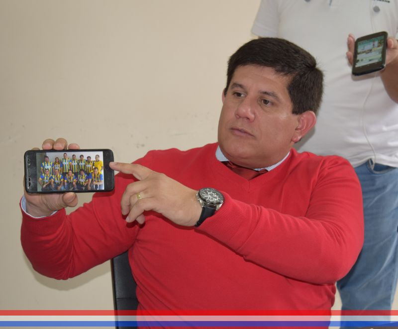 Concejales felicitan a la gran familia del club Deportivo Capiatá por sus 11 años de vida institucional