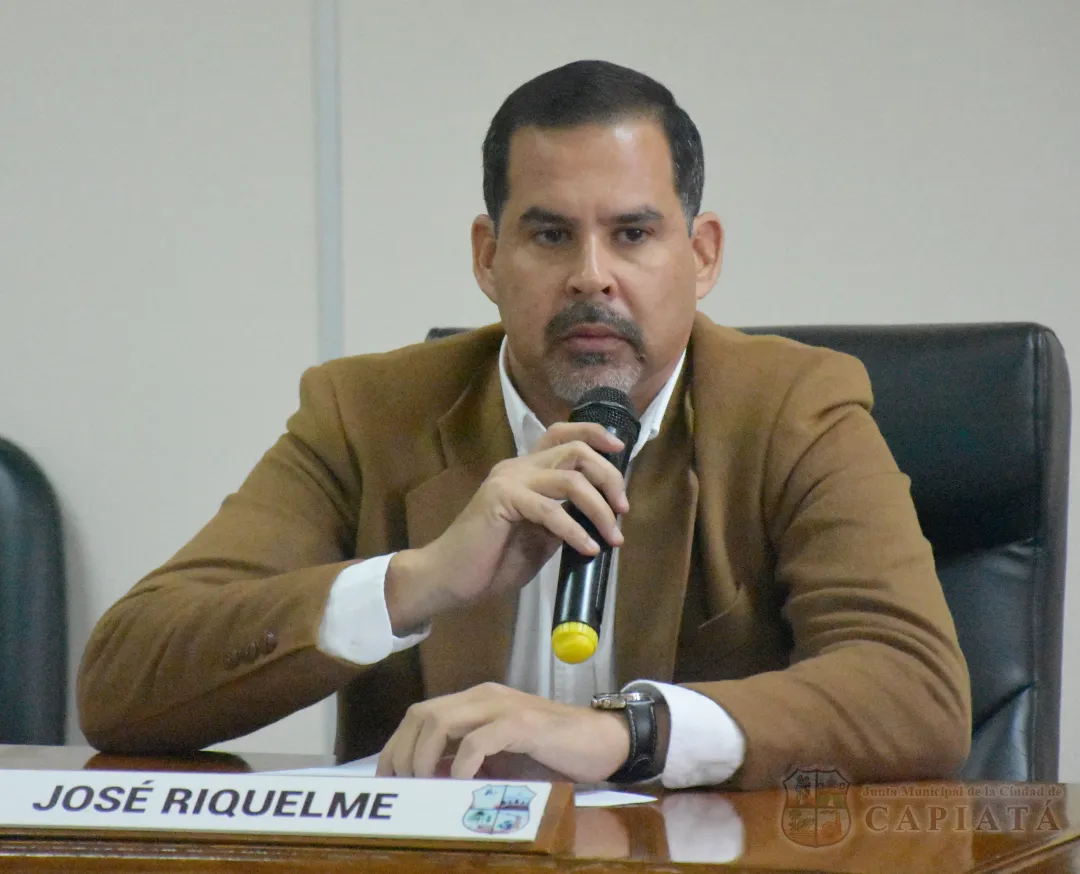 Reiteran al Ejecutivo Municipal la solicitud de reparación y/o renovación de equipos semafóricos con desperfectos