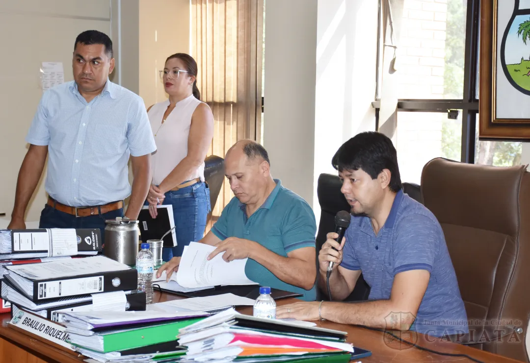 SESION EXTRAORDINARIA DE LA JUNTA MUNICIPAL DE CAPIATA: Notas Recibidas y Expedientes Dictaminados