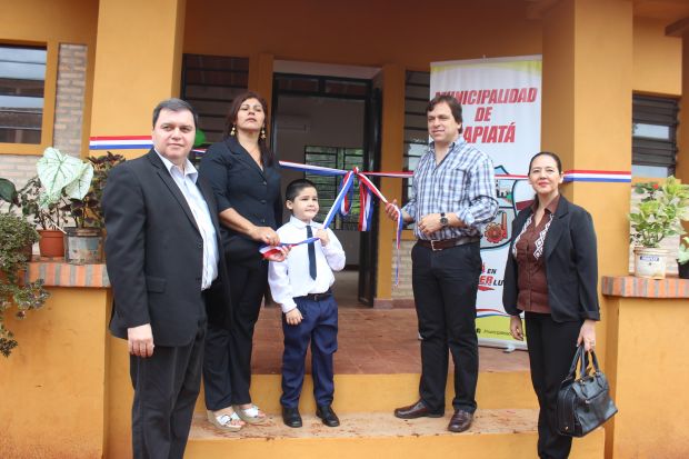 Inauguración de mejoras en la Esc. Bás. Nº 5636 “María Alodia Viveros de Sosa”
