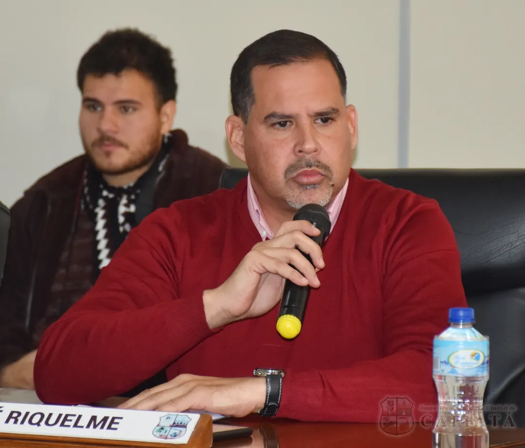 Concejal Riquelme solicita al departamento de Obras realizar un estudio técnico sobre desagües pluviales ante la construcción de nuevos asfaltados