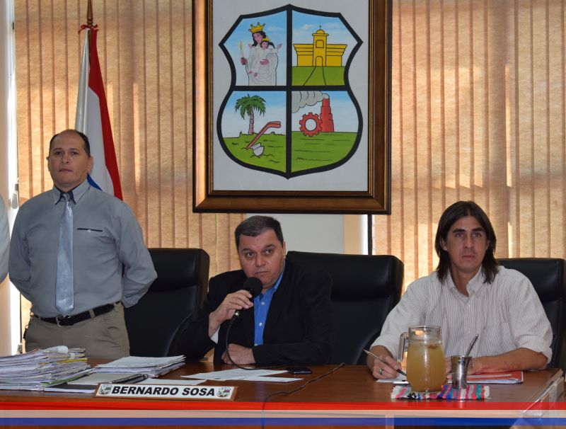 SESION EXTRAORDINARIA DE LA JUNTA MUNICIPAL DE CAPIATA: Notas Recibidas y Expedientes Dictaminados