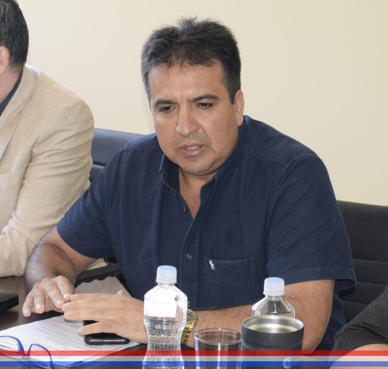 Concejal Denis solicita a Servicios Básicos realizar limpiezas en las instituciones educativas públicas