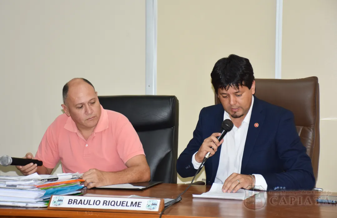 SESION EXTRAORDINARIA DE LA JUNTA MUNICIPAL DE CAPIATA: Notas Recibidas y Expedientes Dictaminados