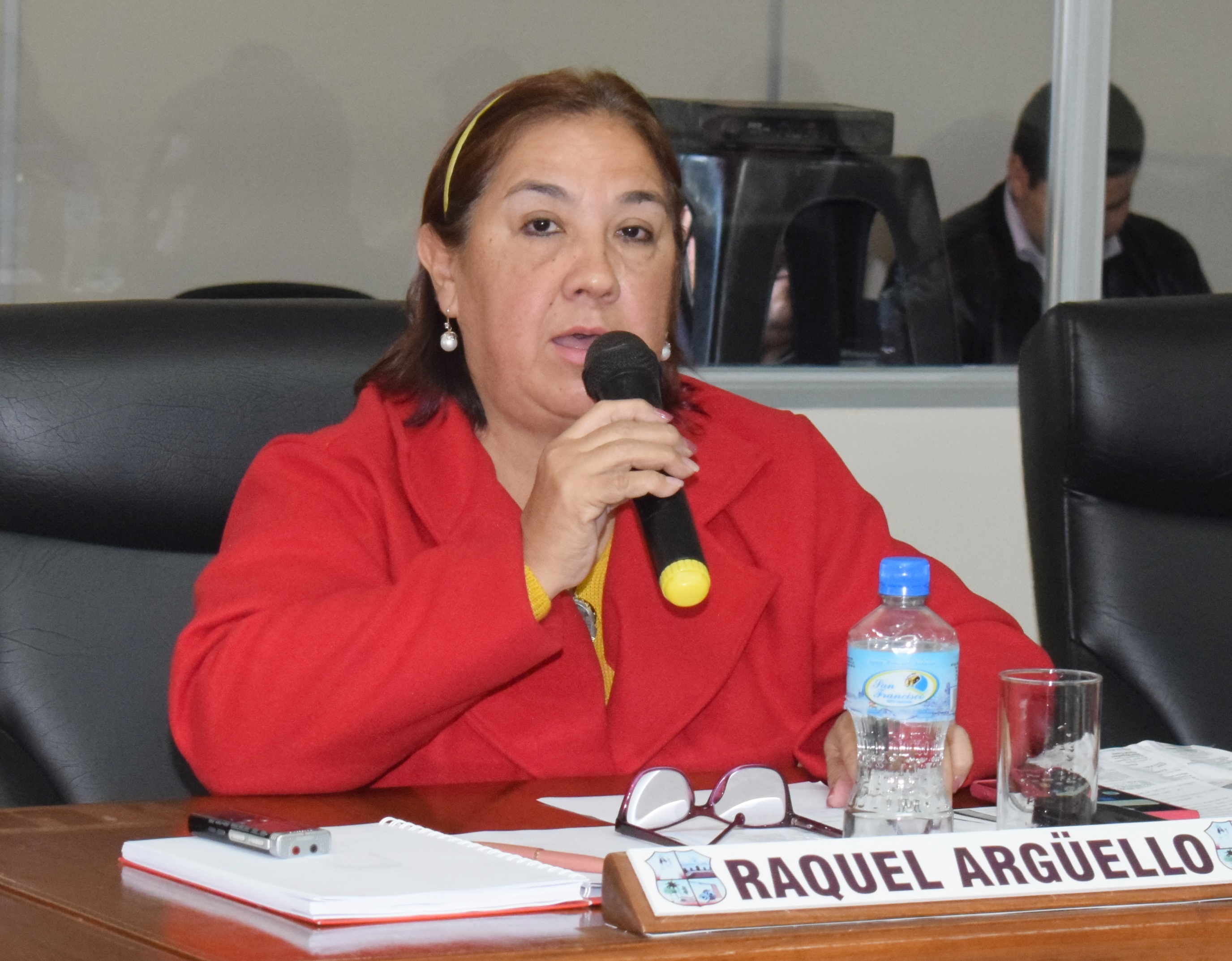 Concejala Arguello solicita al Ejecutivo Municipal que, a través del Consejo Local de salud, cubra el 50% del costo de reparación del equipo de rayos X del HDC