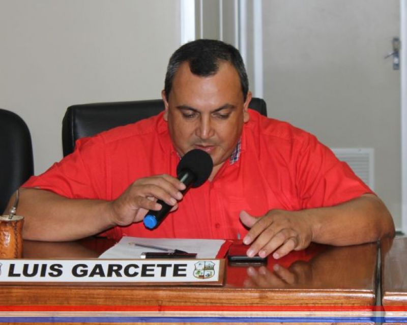 Solicitan al Ejecutivo Municipal realizar un control sobre el derrame de aguas servidas sobre los nuevos asfaltados