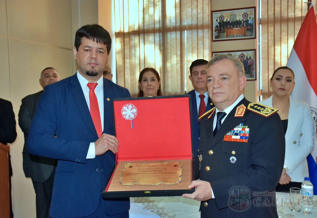 Acto de reconocimiento como “Ciudadano Ilustre de Capiatá” al Comandante de la Policía Nacional, Crio. Gral. César Silguero Lobos