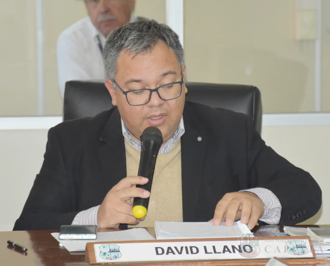 Concejal Llano solicita al Ejecutivo Municipal la instalación de reductores de velocidad sobre calle Paso de Oro casi Juventud