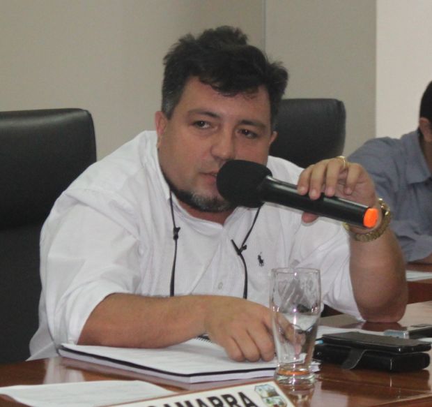 El reclamo de los vecinos de la Cía. 10ª Laurelty fue porque creían que el asfaltado pasaría frente a sus casas, informó el concejal Salinas Benítez