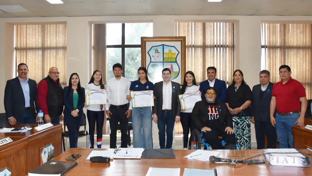 Reconocimiento a jóvenes capiateñas destacadas en el Handball a nivel nacional e internacional