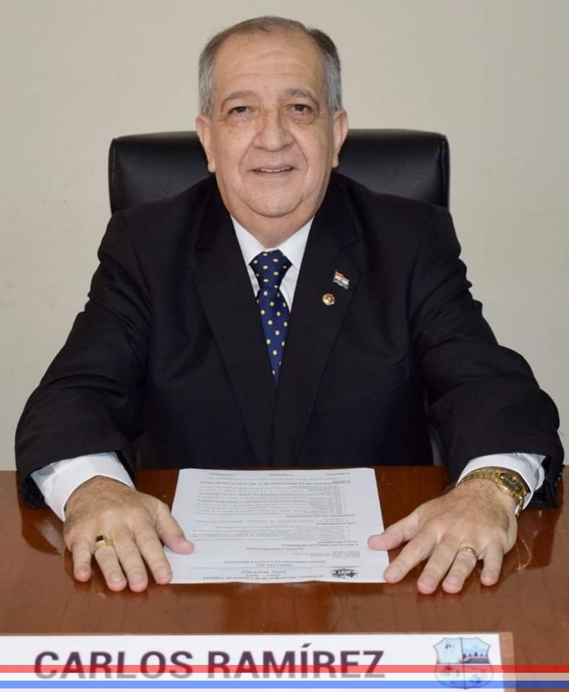 El Lic. Carlos César Ramírez Valdez (+) es declarado Hijo Dilecto de la ciudad de Capiatá