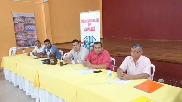 Reunión con Asociación de Paradas de Taxis sobre Inspección Técnica Vehicular y otros temas