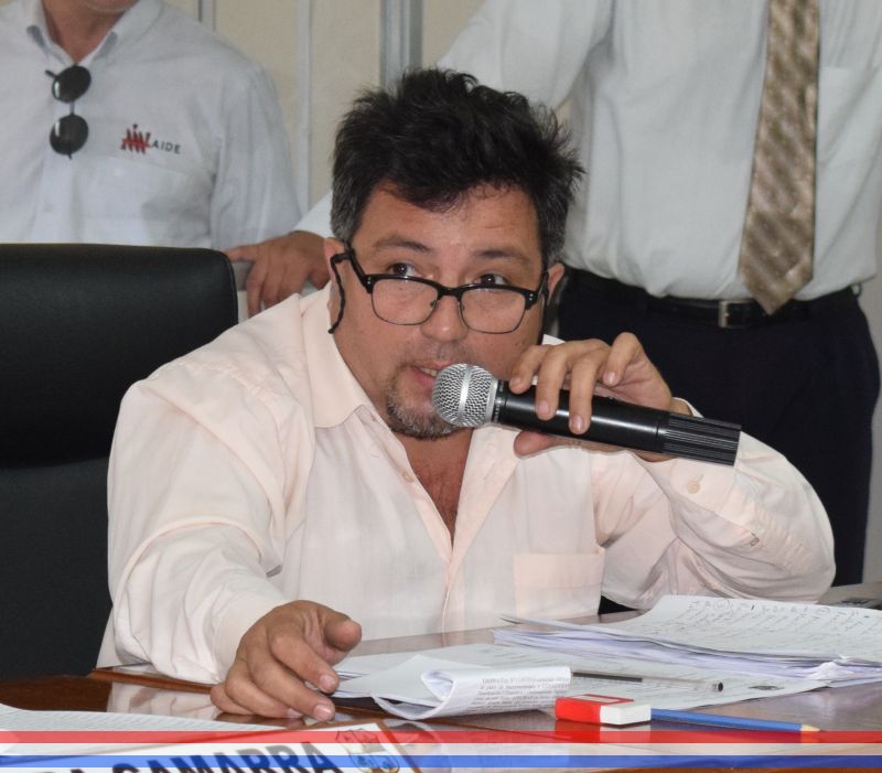 Concejal Salinas Benítez solicita informe sobre los montos transferidos por el Ministerio de Hacienda a la Comuna en concepto de Royalties y FONACIDE