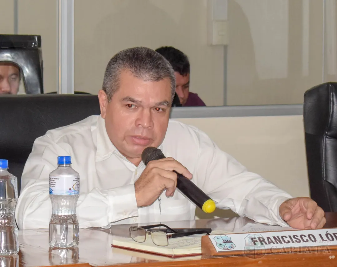 Concejal López destaca la nueva infraestructura de la Esc. Bás. Nº 8023 Municipal Nº 8 “Santo Domingo”