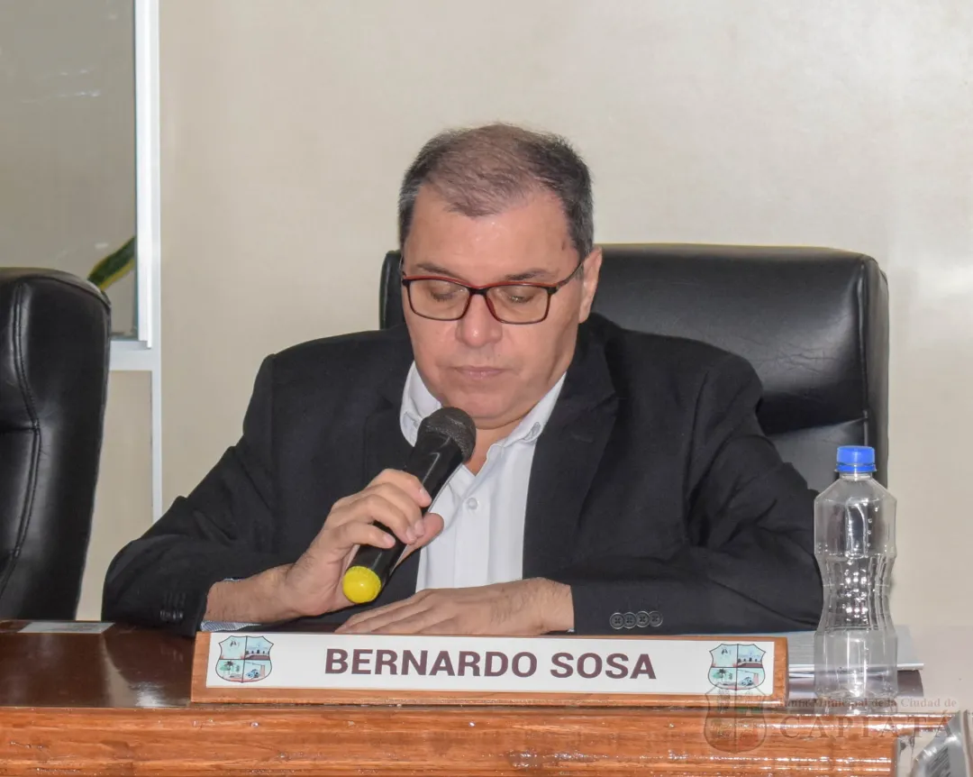 Solicitan intervención del Juzgado de Faltas ante construcción de muralla que dificulta la utilización de la plaza 2 de Julio del barrio Roberto L. Pettit
