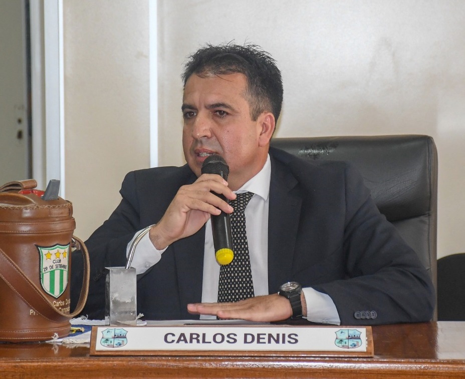 Concejal Denis solicita al Ejecutivo Municipal la instalación de espejos cóncavos sobre calle con pronunciada curva