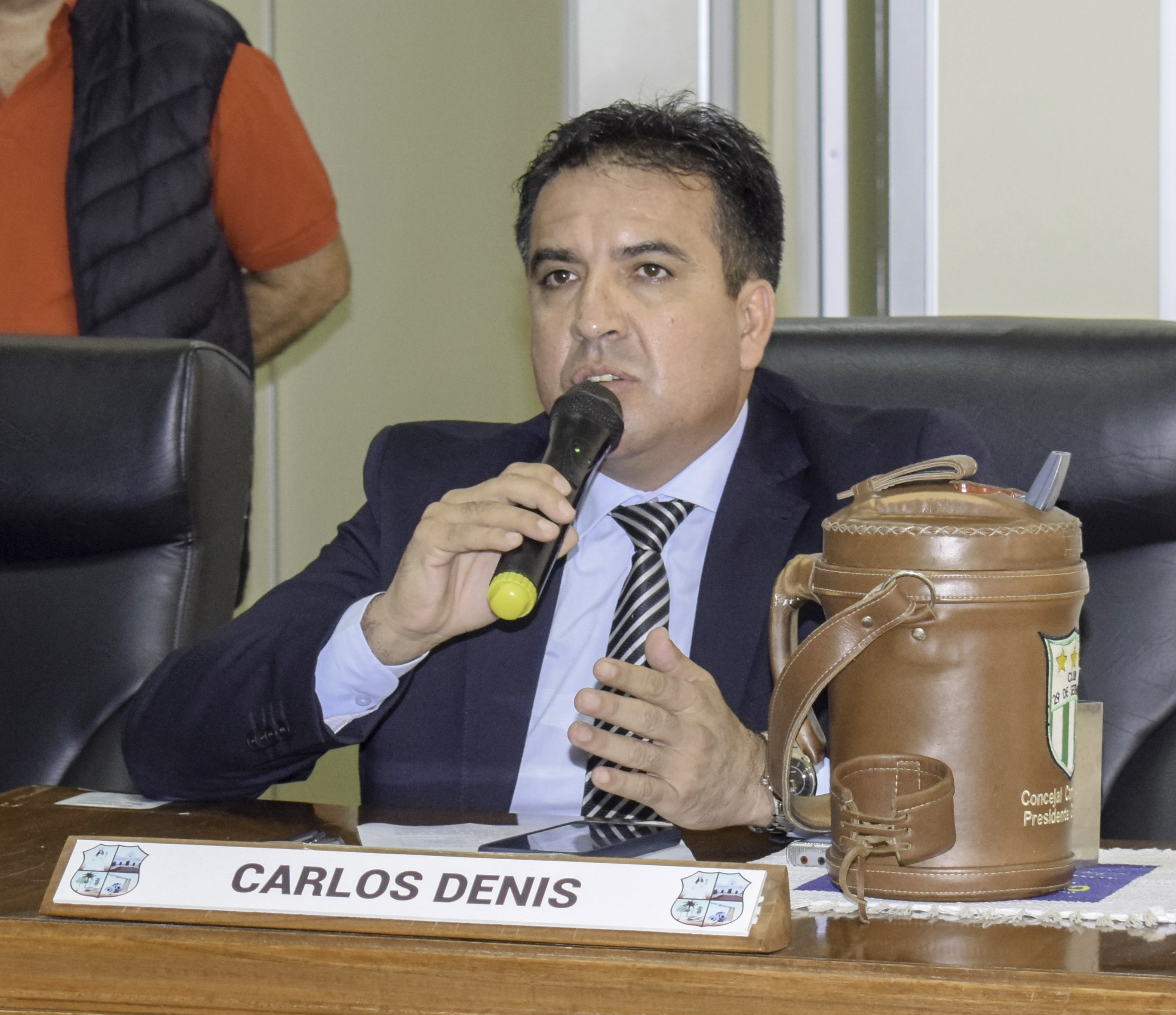 Concejal Denis solicita que los próximos llamados a licitación contemple el arreglo del sistema eléctrico de las escuelas