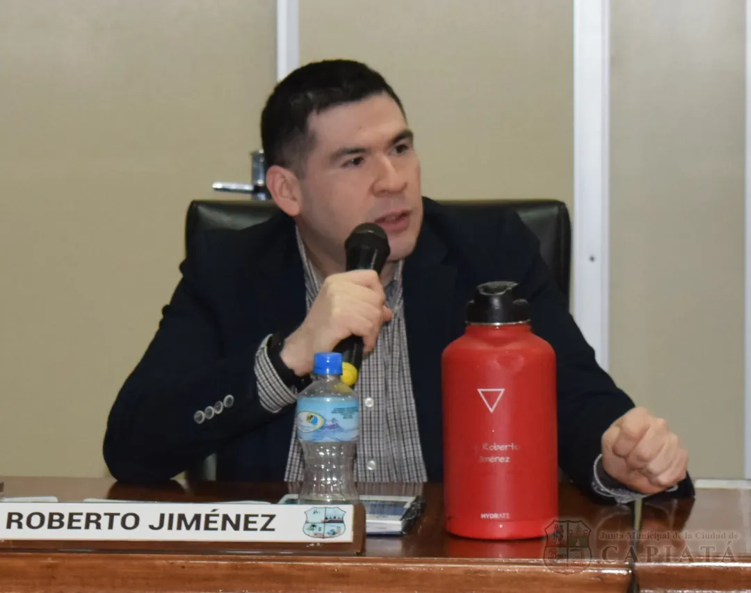 Concejal Jiménez informó que casi mil personas fueron beneficiadas hasta el momento con la campaña de recolección de abrigos