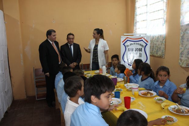 Implementación del “Almuerzo Escolar” con resultados muy favorables en la Esc. Bás. Nº 8109 Municipal “San José”