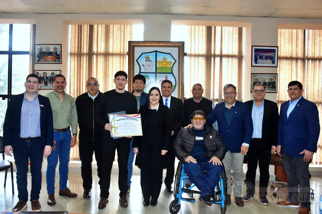 El multicampeón de Taekwondo, Prof. Néstor Fabián Valdez Martínez, fue reconocido con el “Mérito Deportivo” por su destacada trayectoria