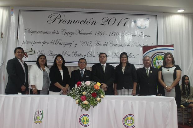 El concejal presidente Bernardo Sosa Viveros en el acto de Graduación del CPCC
