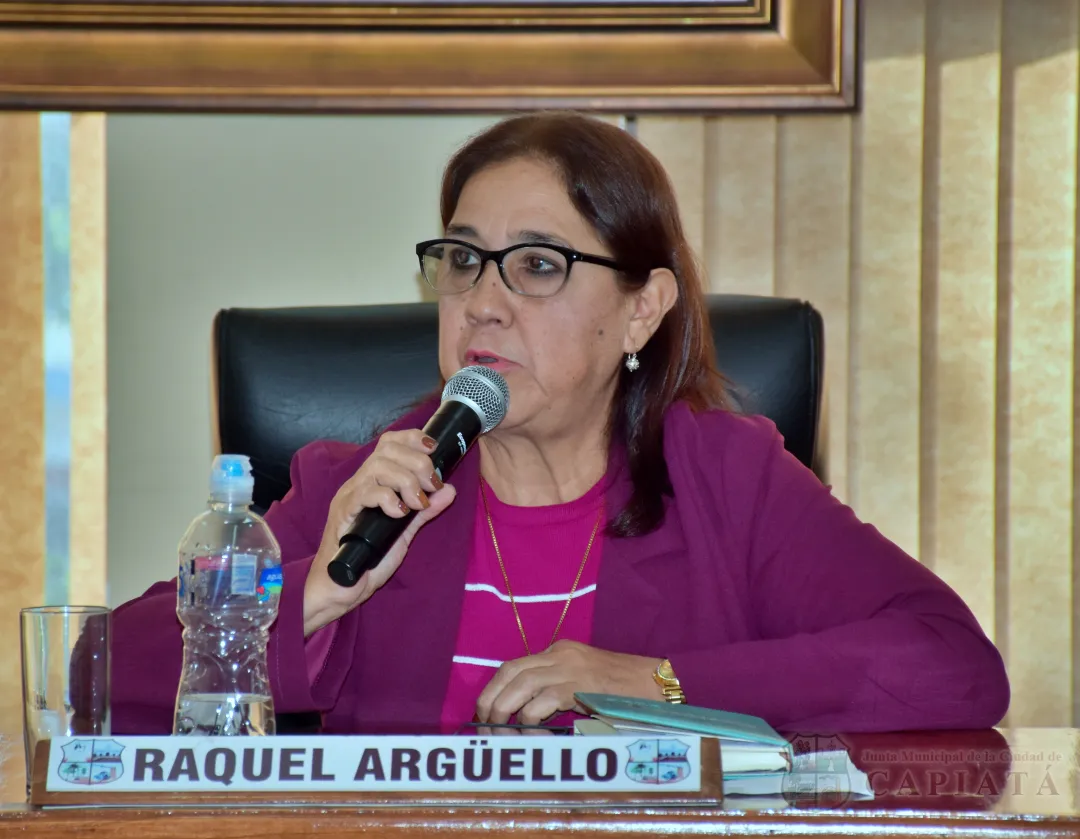 Calle ubicada al costado del club Boquerón fue objeto de bacheo asfáltico, informó la concejala Argüello