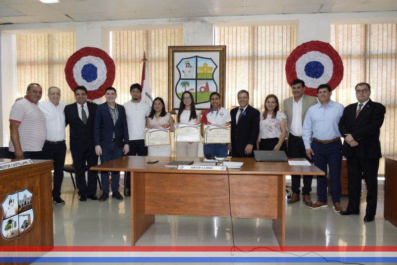 Capiateñas destacadas en distintos ámbitos recibieron "Reconocimiento al Mérito"
