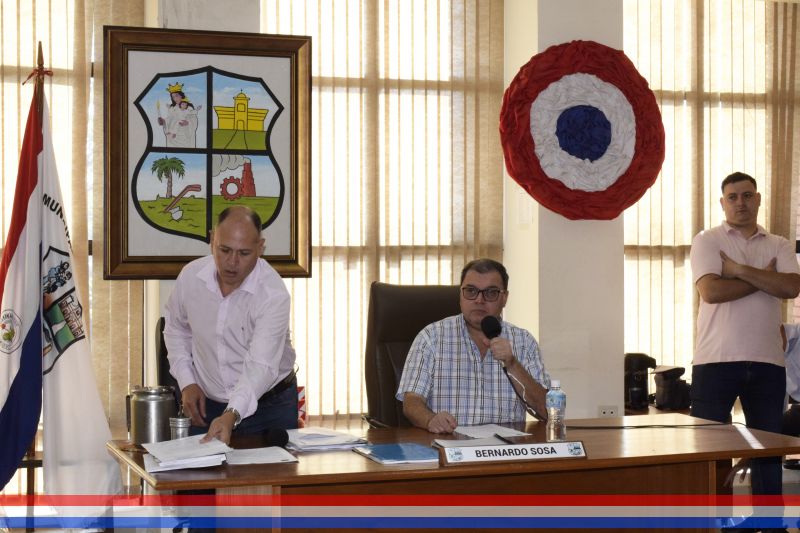 SESION EXTRAORDINARIA DE LA JUNTA MUNICIPAL DE CAPIATA