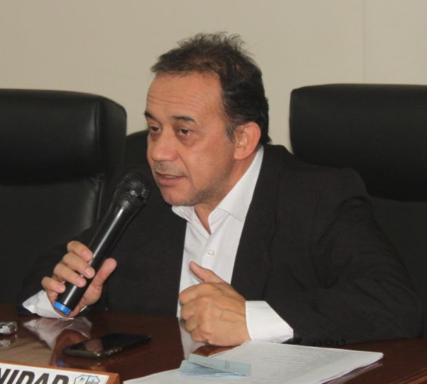 “Que el 2018 sea mucho mejor, un año para seguir mejorando la calidad de vida de los capiateños”, concejal vicepresidente Javier Trinidad Salinas