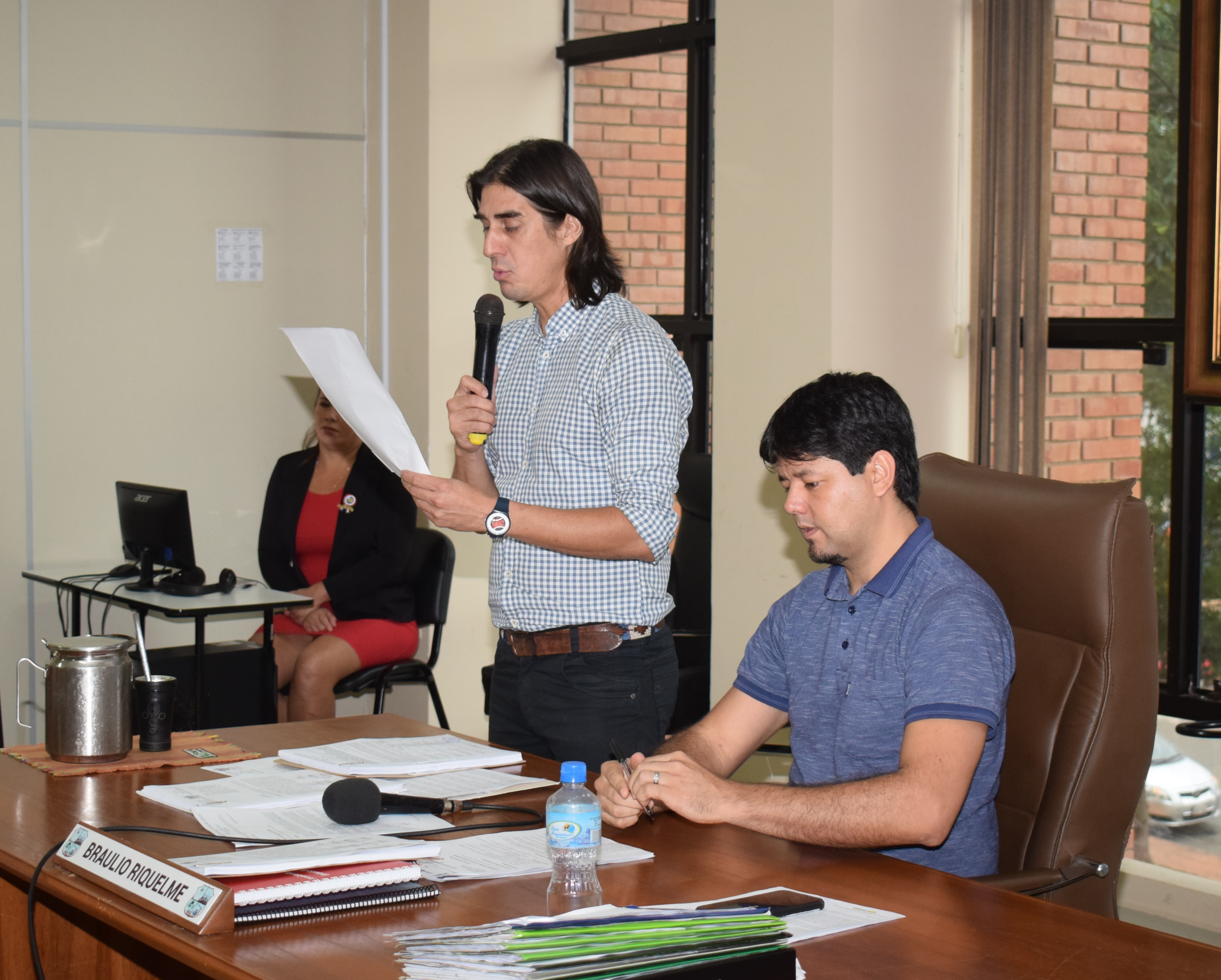 Adjudican reparaciones de empedrados, mejoras en la escuela Virgen de las Mercedes y adquisición de mobiliarios para instituciones educativas