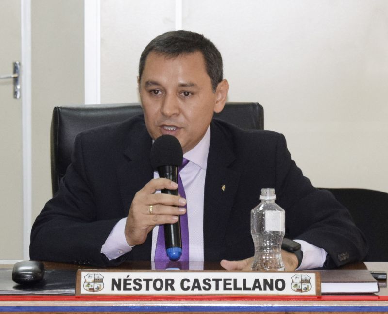 Concejal Castellano solicita informe sobre usufructo de espacio público y explotación de juegos infantiles en el estacionamiento de la plaza
