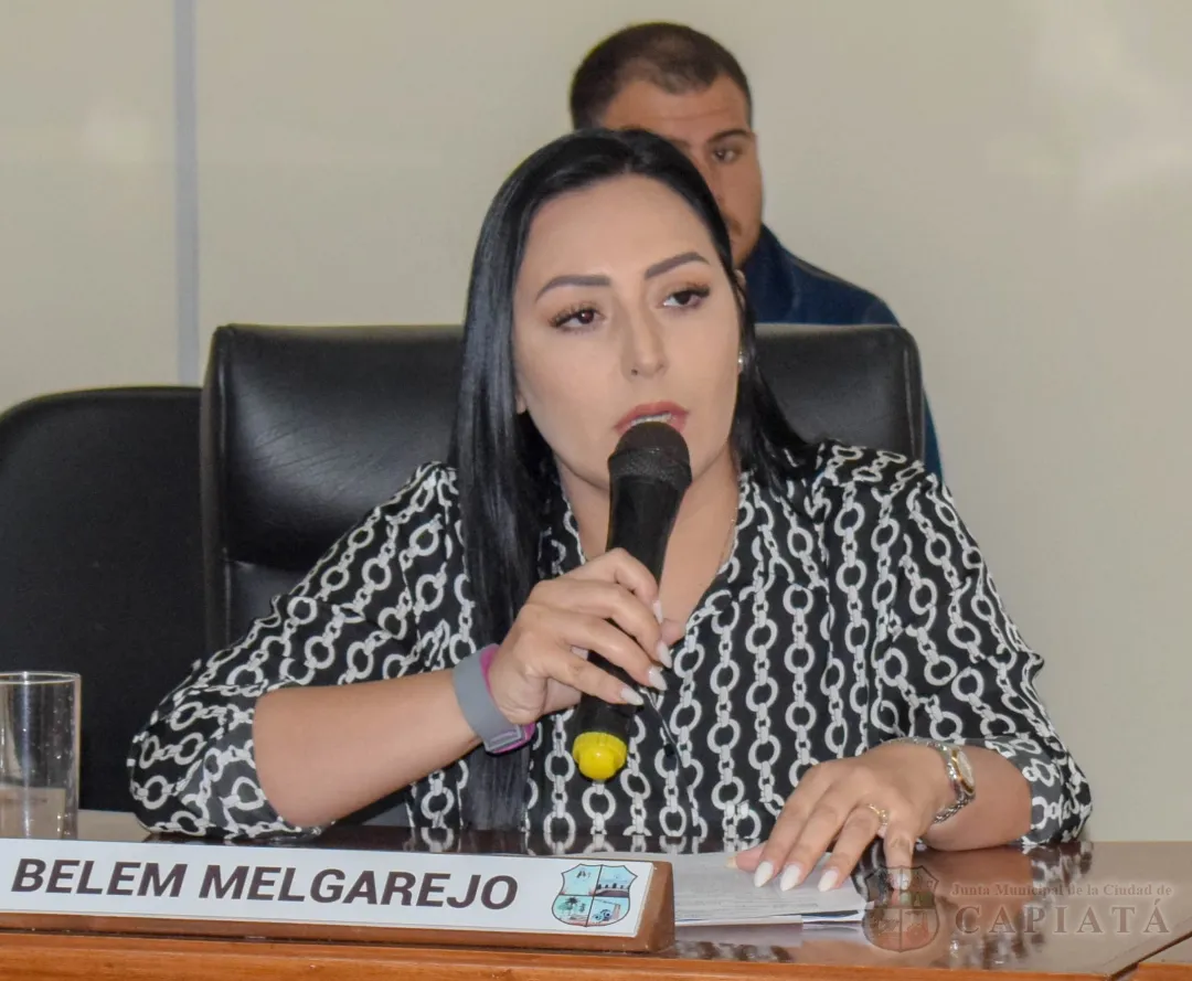Solicitan al Ejecutivo Municipal que, a través del departamento de Obras, verifique la ocupación de veredas en la zona de Poncho Pyta