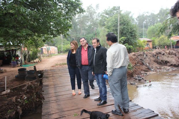 Concejales constataron el avance de la limpieza del arroyo Capiatá en el barrio San Roque II