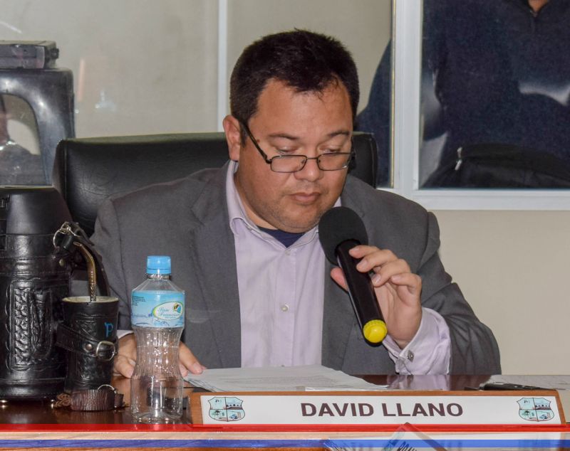 Concejal Llano solicita informe al Ejecutivo Municipal sobre las licitaciones llevadas a cabo este año