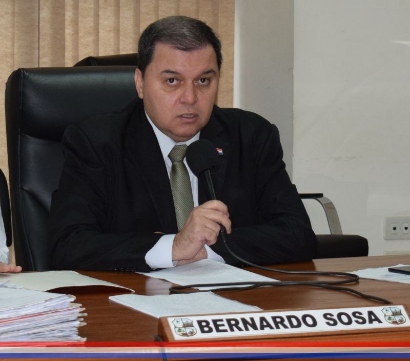 Modifican el Art. 17 de la Ordenanza "Por la que se reglamenta la construcción y uso de veredas dentro del distrito de Capiatá"