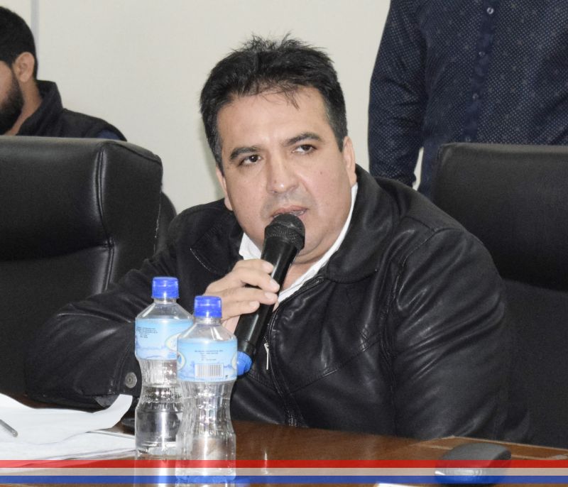 Concejal Denis sugiere al Ejecutivo Municipal incluir en el Presupuesto del próximo año la adquisición de una planta asfáltica móvil