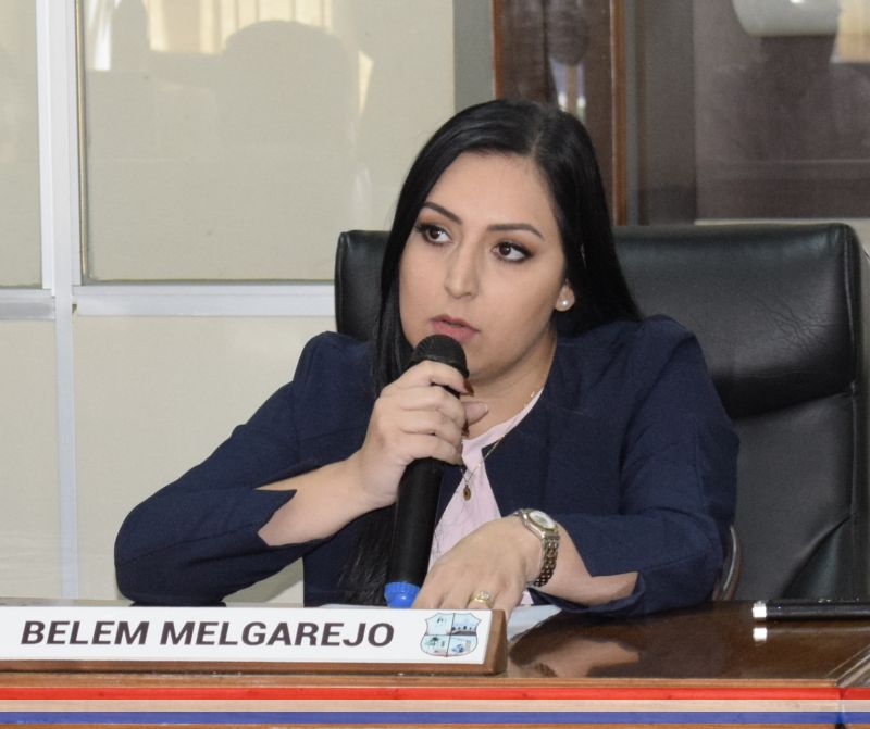 Concejala Belém Melgarejo reitera pedido de bacheo y arreglo de la Avda. Tte. 1º Leonardo Salinas
