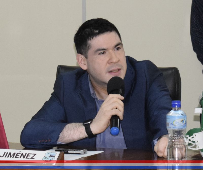 Concejal Roberto Jiménez propone un Reconocimiento al Mérito a capiateña destacada en el programa televisivo