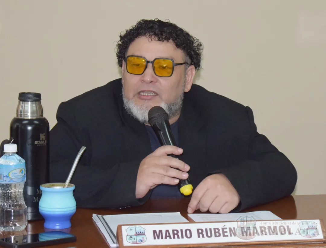 Concejal Mármol solicita al Ejecutivo Municipal el bacheo urgente en la intersección entre las avenidas López Godoy y Leonardo Salinas