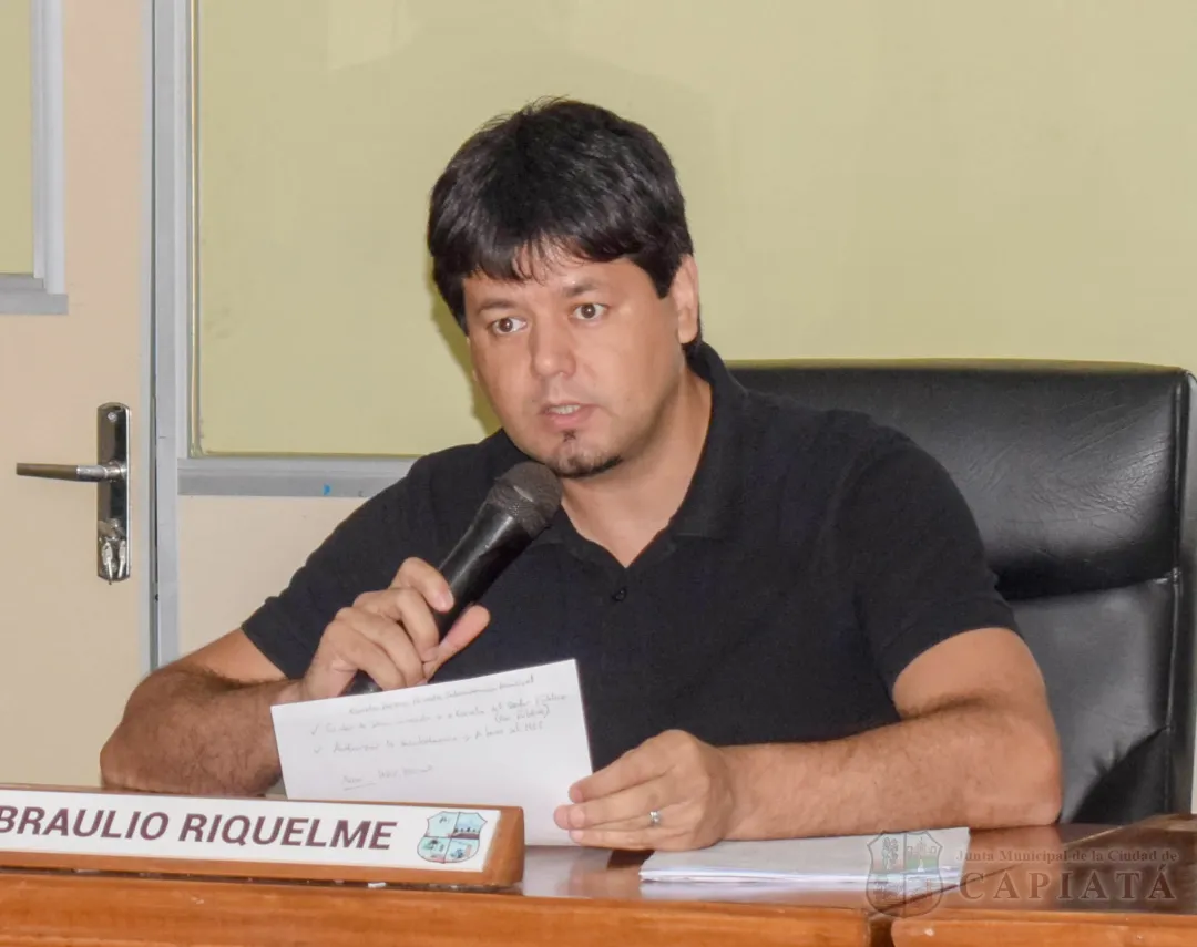 Autorizan al Ejecutivo Municipal desafectar espacio público donde está asentada la Esc. Bás. Priv. Subvencionada Nº 6438 “Santa Lucía”, a favor del MEC