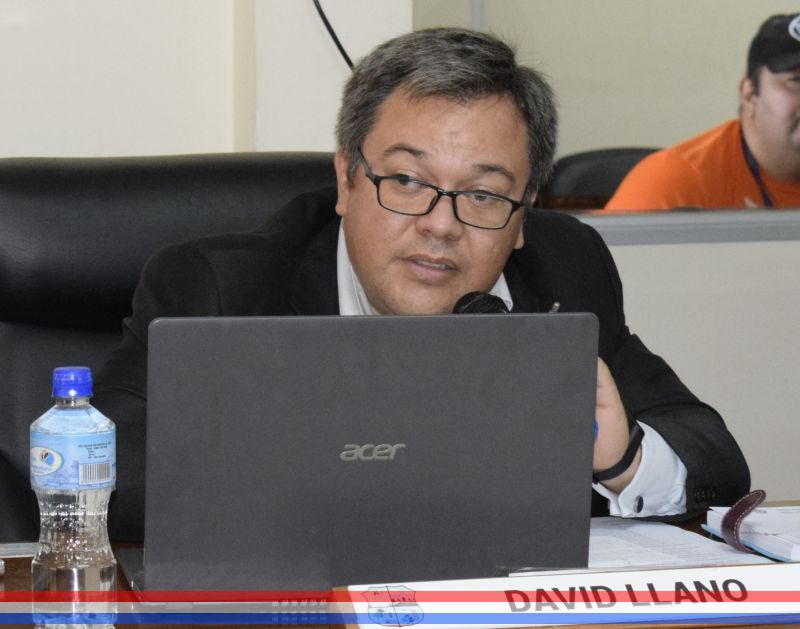 Concejal vicepresidente David Llano solicita la instalación de reductores de velocidad en calles de las compañías 7ª y 5ª, respectivamente
