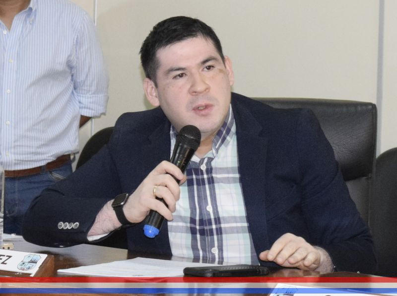 Concejal Jiménez solicita que comerciantes multados por ocupación de veredas sean advertidos con la clausura de sus negocios de reiterarse en las faltas