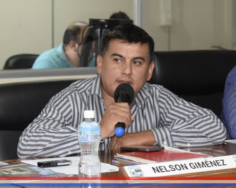 Concejal Giménez solicita realizar un control a los puestos de venta callejeros de combustibles que operarían en forma ilegal