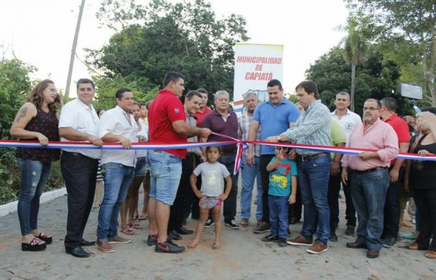 Inauguración de empedrados en la compañía Ybyraró