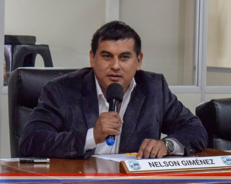 Concejal Giménez congratula a su colega Laura Gamarra por su oficialización como candidata a la Intendencia Municipal