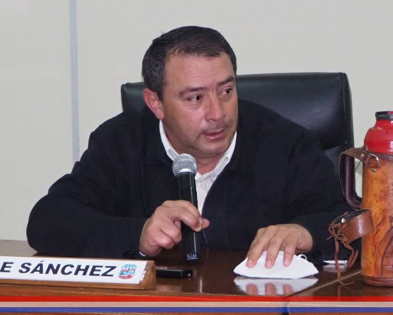 Solicitan despeje de veredas ocupadas por comercios en la zona de Cía. 9ª Rojas Cañada