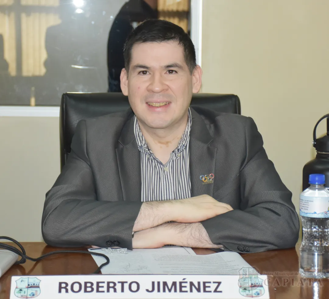 Concejal Jiménez propone reconocimiento al mérito a destacada bombera capiateña