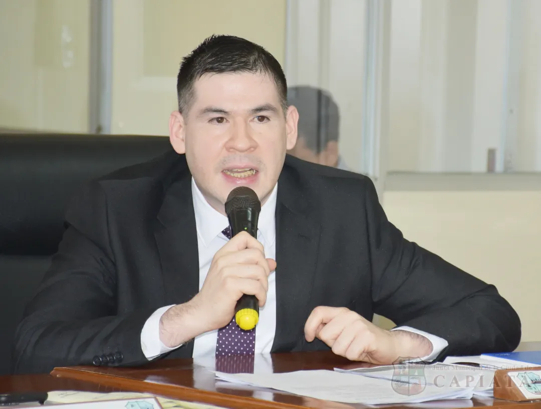 Concejal Jiménez solicita a la Secretaría de la Juventud de la Municipalidad realizar cursillos preparatorios para exámenes de acceso a becas