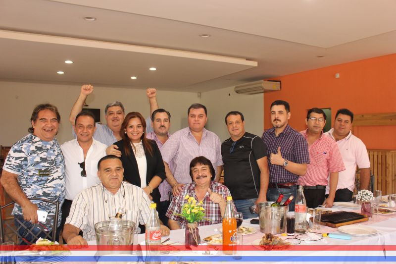 Almuerzo de homenaje a los periodistas capiateños en su día