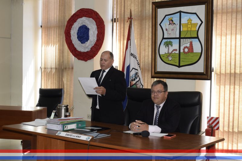 Asumió la nueva Mesa Directiva de la Junta Municipal: Presidente, concejal Bernardo Sosa Viveros; Vicepresidenta, concejala Belém Melgarejo